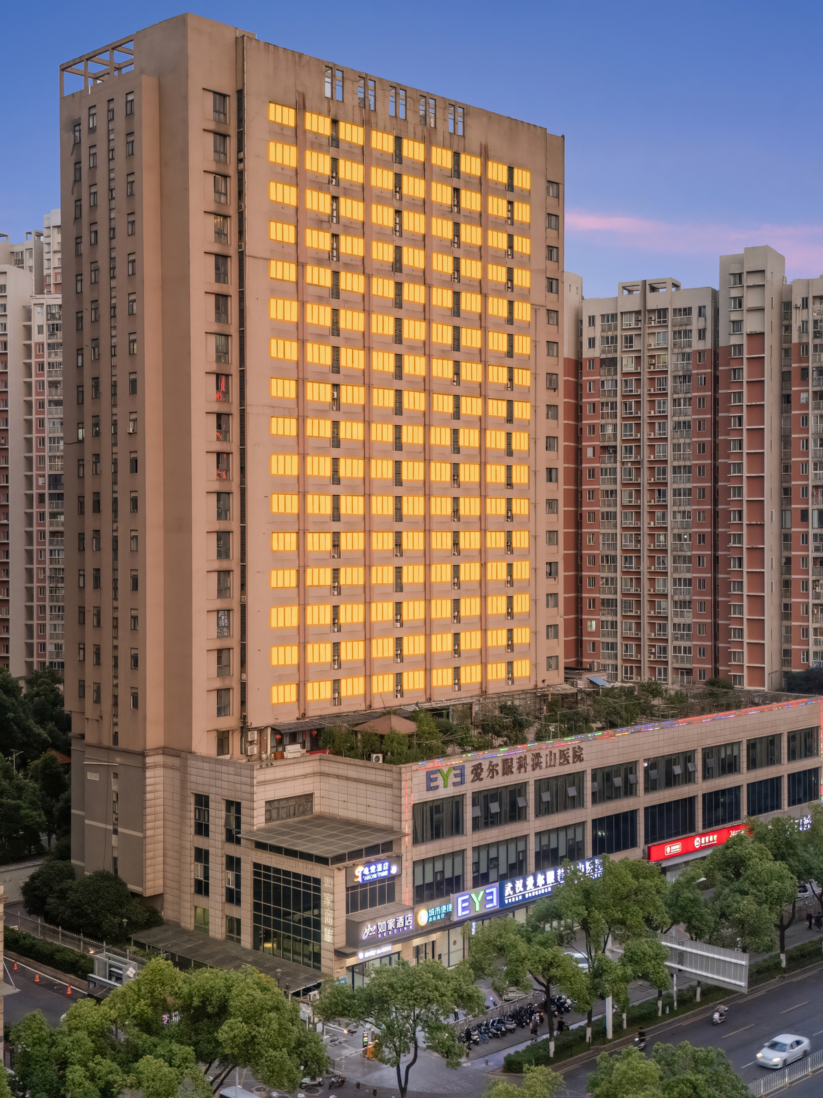 如家-武汉光谷广场地铁站民族大学店