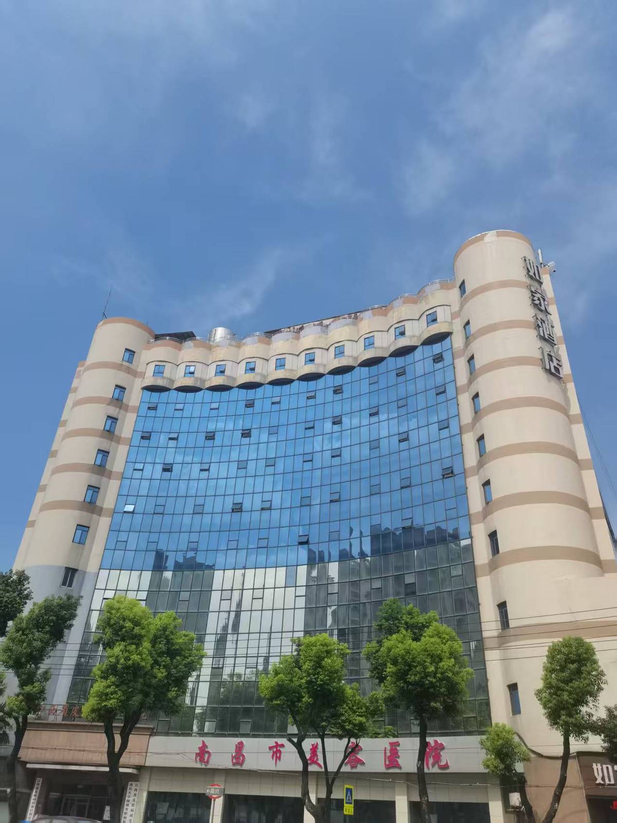 如家·neo-南昌象湖公园江铃地铁站店