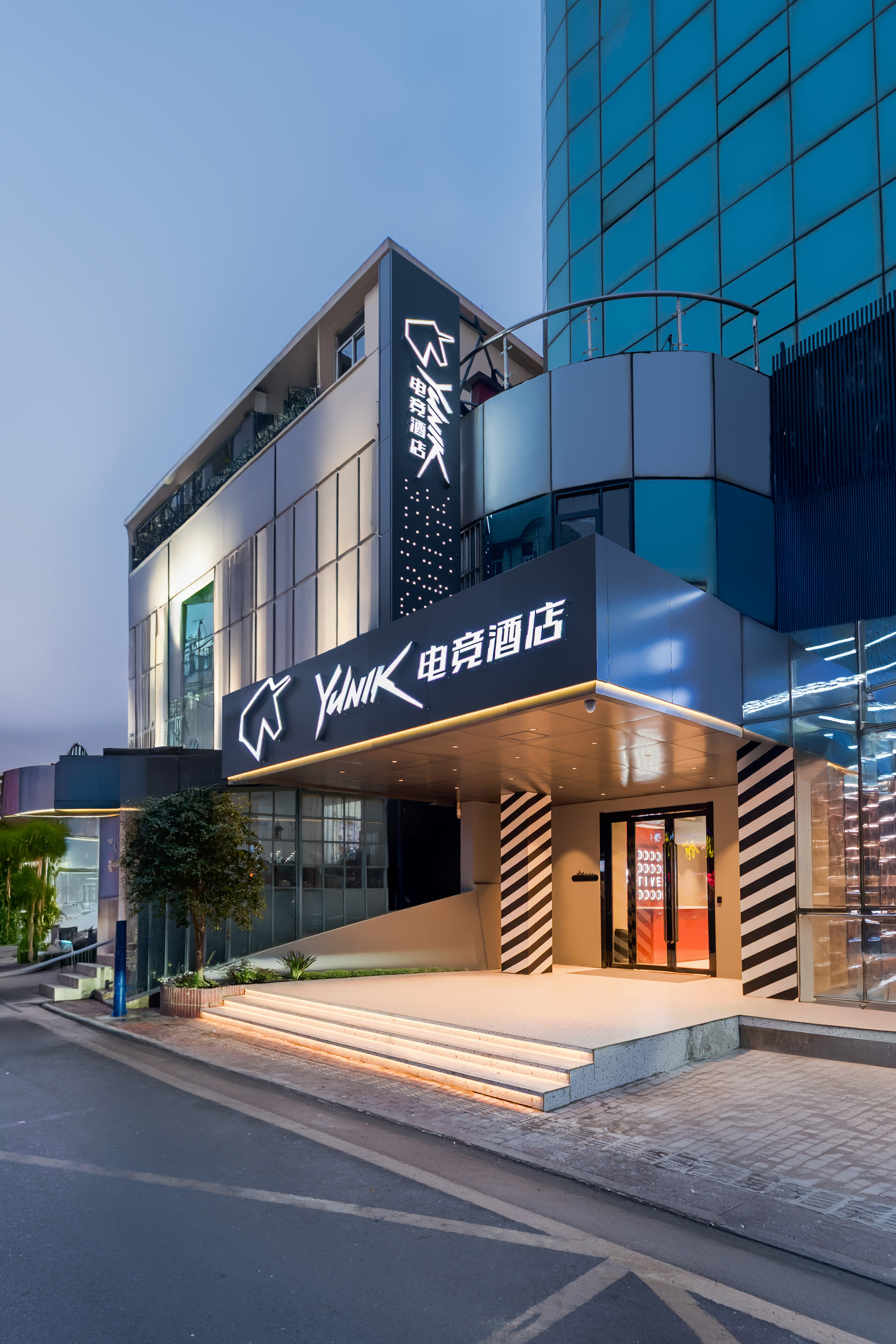 YUNIK-马鞍山解放路电竞酒店