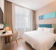 如家旗下-盐城东台望海东路圆融中心广场睿柏·云酒店